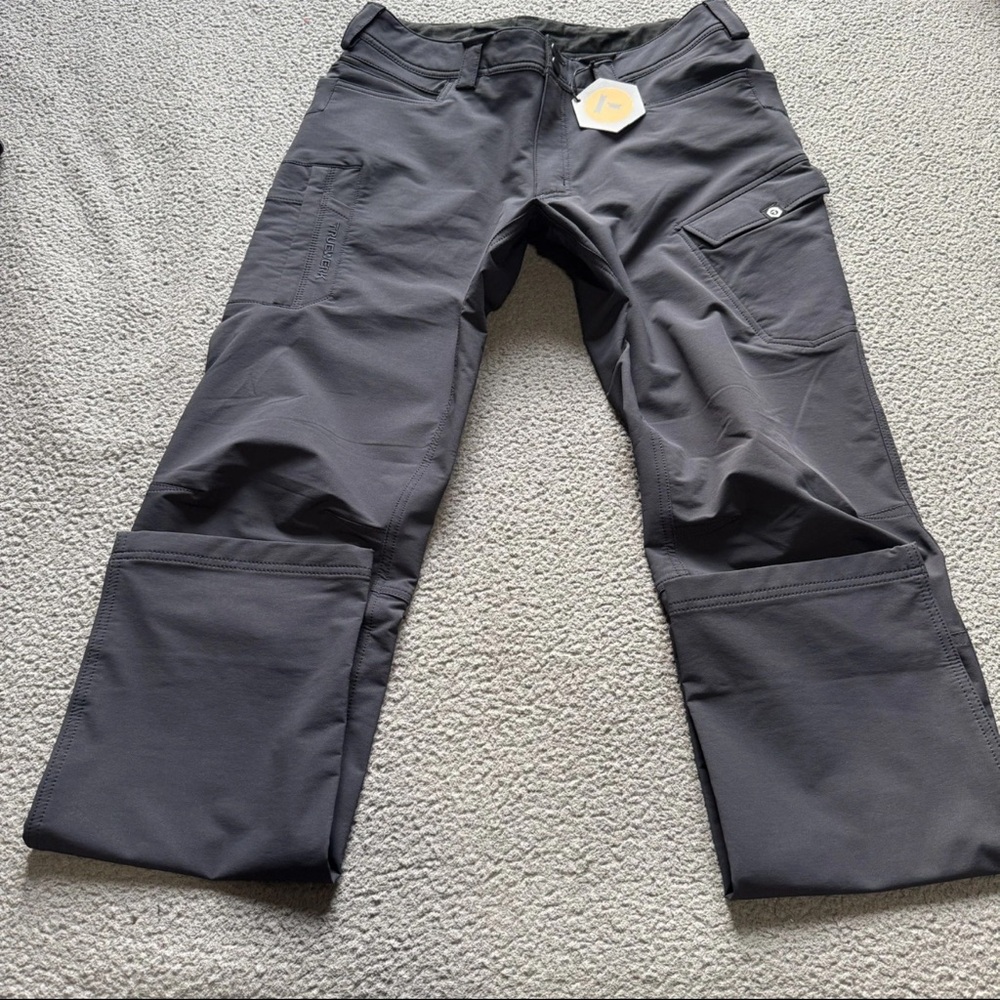 NWT’s Truewerk T2 Werkpant Navy 34x36